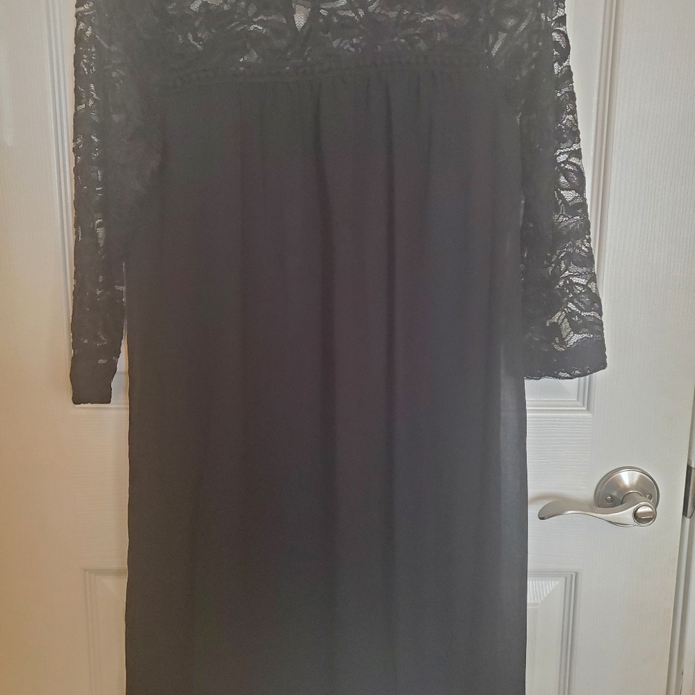 *Lily Rose* Size small (2) black crochet and chiffon dress